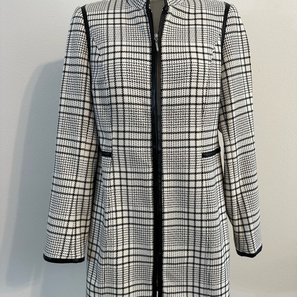 White House Black Market Jackets & Blazers - White House Black Market Black and White Plaid Blazer
